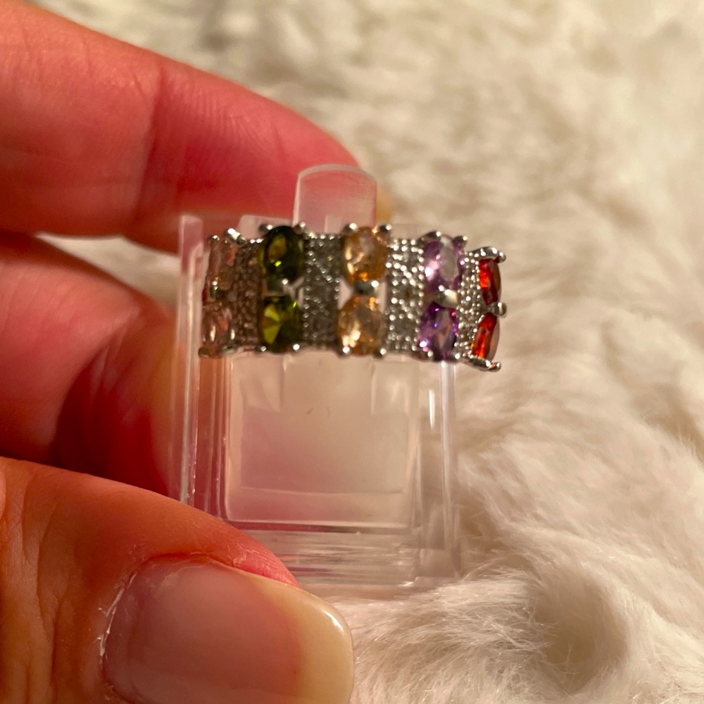 Elegant coloured stones  CZ crystals. Size 7 New